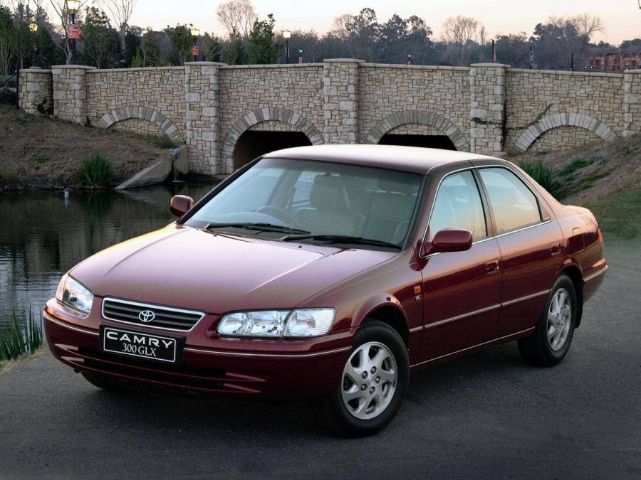  Toyota Camry 2000 года  (ZA) (фото 7 из 18)